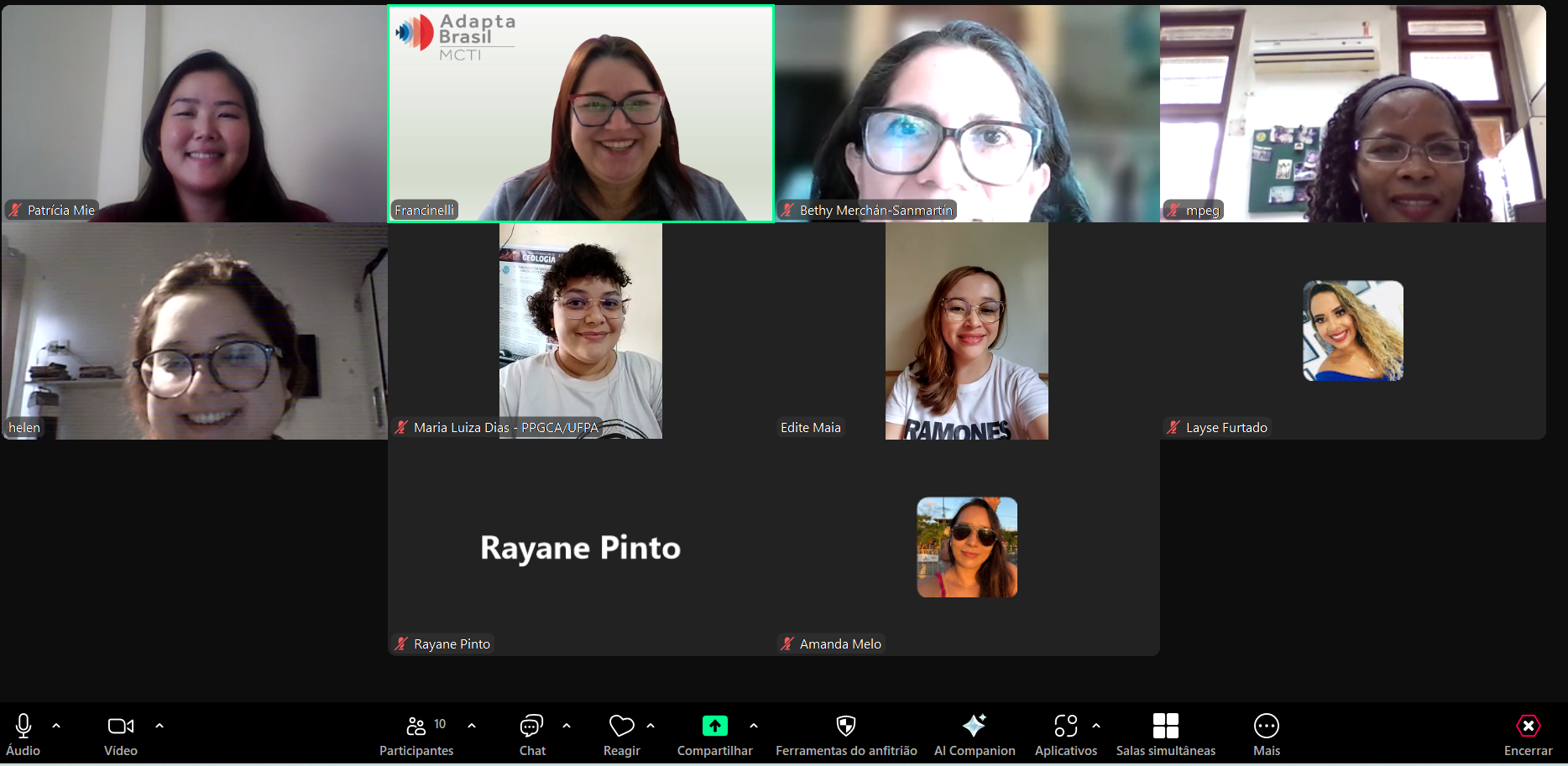 Captura de tela de uma das capacitações online realizadas pelo AdaptaBrasil.