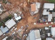 Foto de um ângulo vista de cima da cidade de Juiz de Fora em Minas Gerais após chuvas intensas